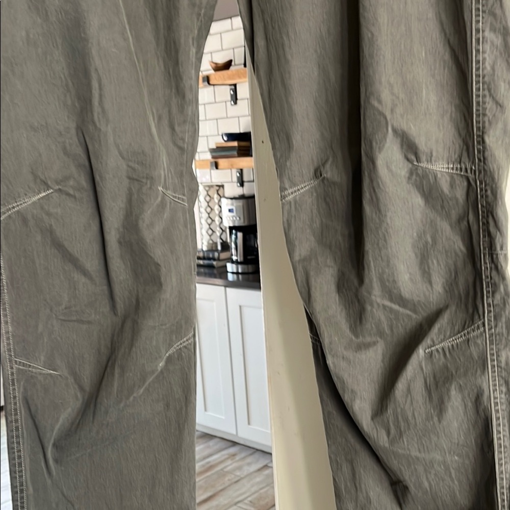 Kuhl Brown Chinos Classic Cotton Blend - Picture 3 of 12